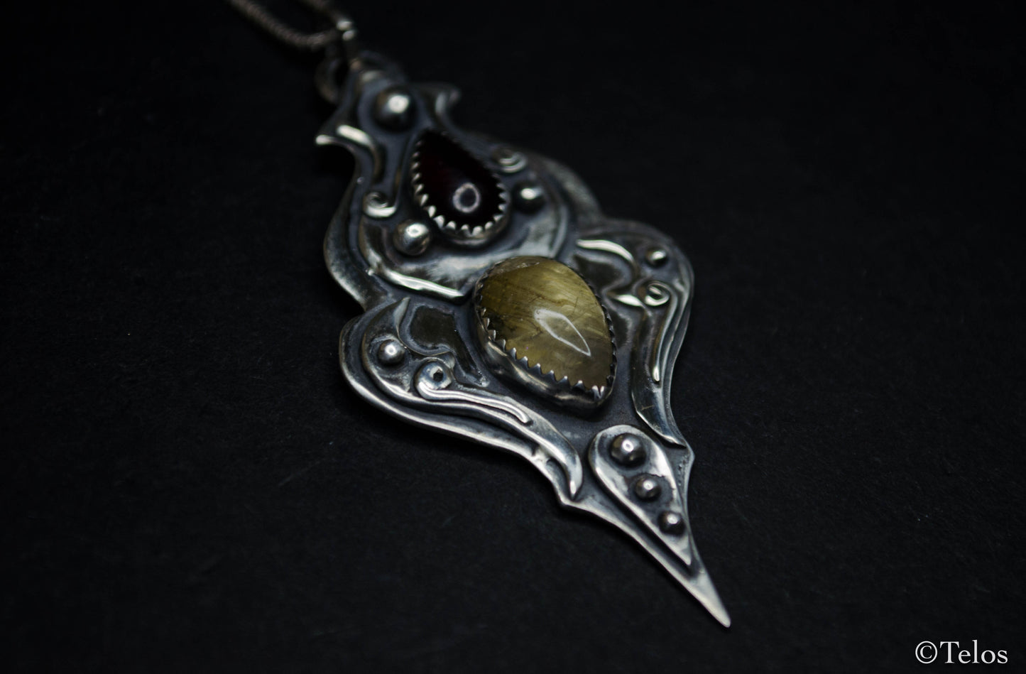 Sterling Silver Elven Garnet necklace