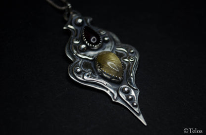 Sterling Silver Elven Garnet necklace
