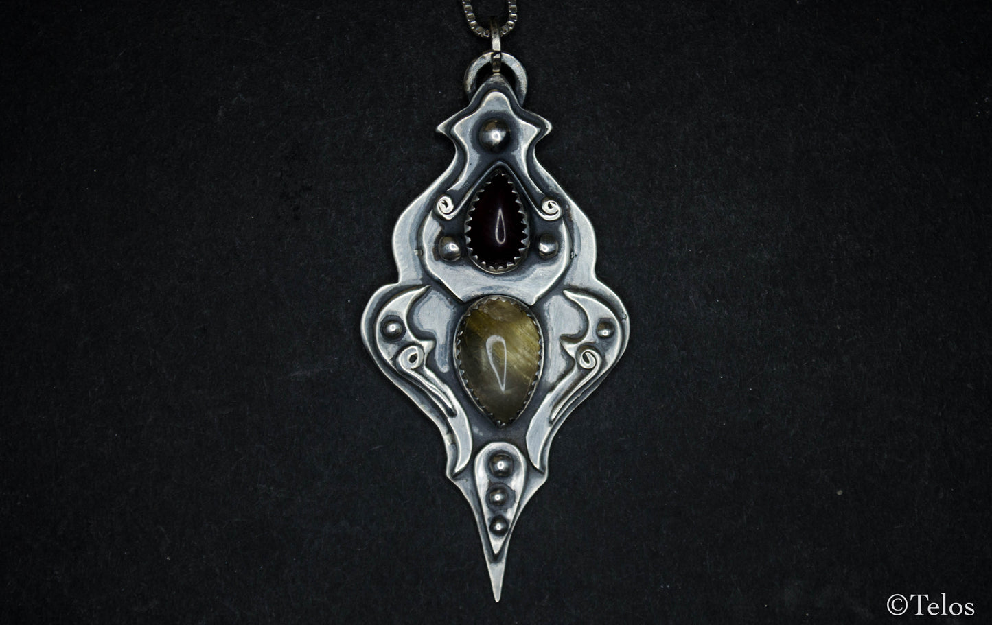 Sterling Silver Elven Garnet necklace