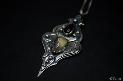Sterling Silver Elven Garnet necklace