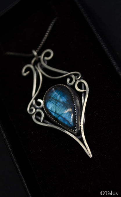 Sterling Silver Labradorite Necklace