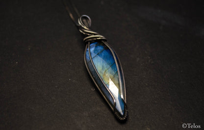 Sterling Silver Blue Labradorite necklace
