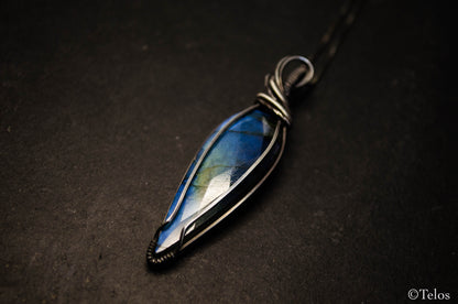 Sterling Silver Blue Labradorite necklace