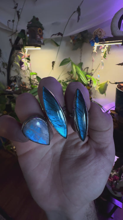 Sterling Silver Blue Labradorite Ring